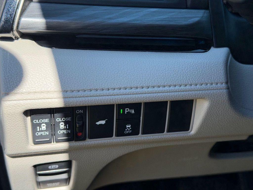 new 2026 Honda Odyssey car, priced at $50,933