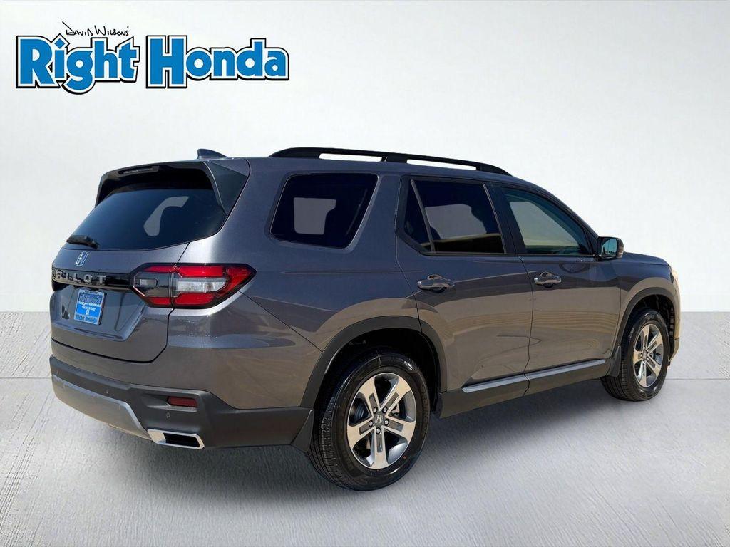 new 2026 Honda Pilot car, priced at $46,839