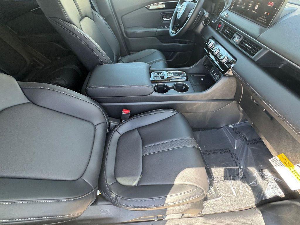 new 2026 Honda Pilot car, priced at $46,839