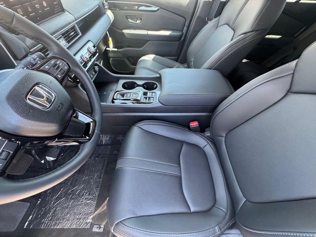 new 2026 Honda Pilot car, priced at $46,839