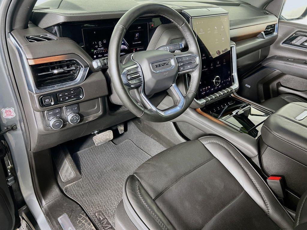 used 2025 GMC Yukon car, priced at $67,998