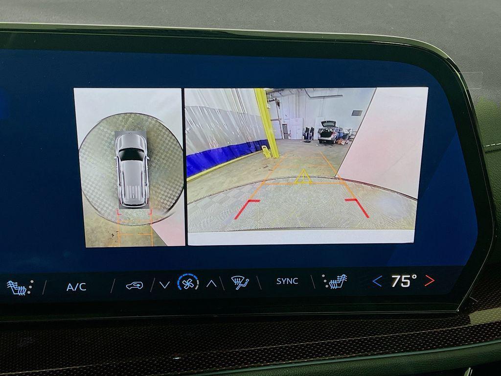 new 2026 Chevrolet Traverse car, priced at $52,455