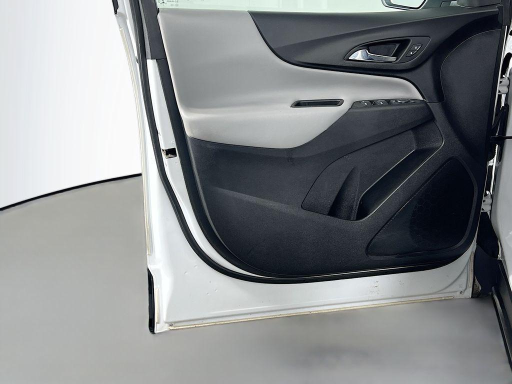 used 2022 Chevrolet Equinox car, priced at $14,550