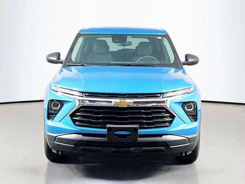 new 2026 Chevrolet TrailBlazer car, priced at $25,409