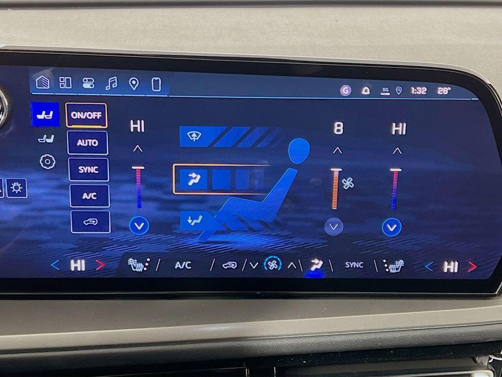 new 2026 Chevrolet Traverse car, priced at $45,639