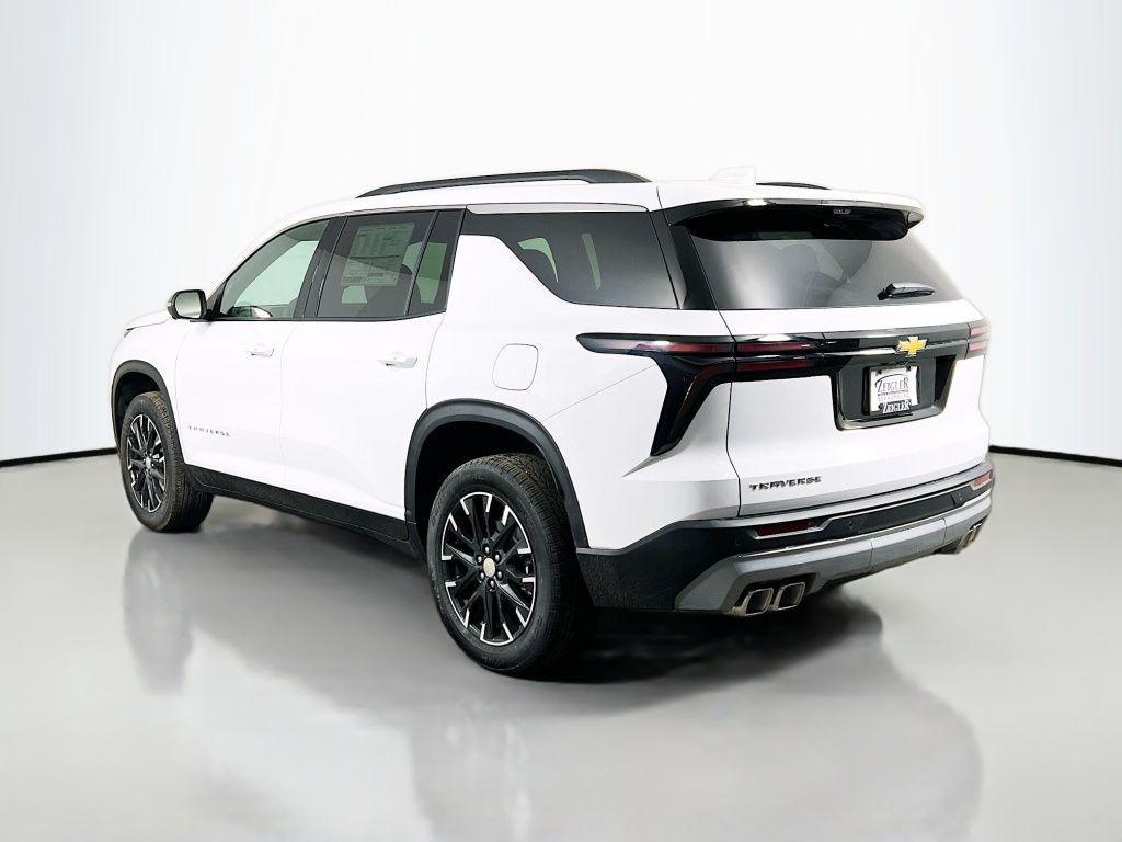 new 2026 Chevrolet Traverse car, priced at $45,639
