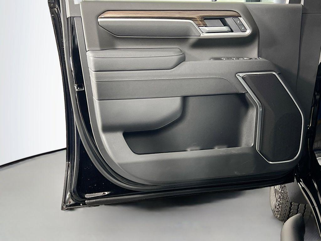 new 2026 Chevrolet Silverado 2500 car, priced at $70,003