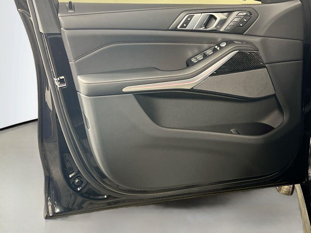 used 2025 BMW X7 car, priced at $88,870