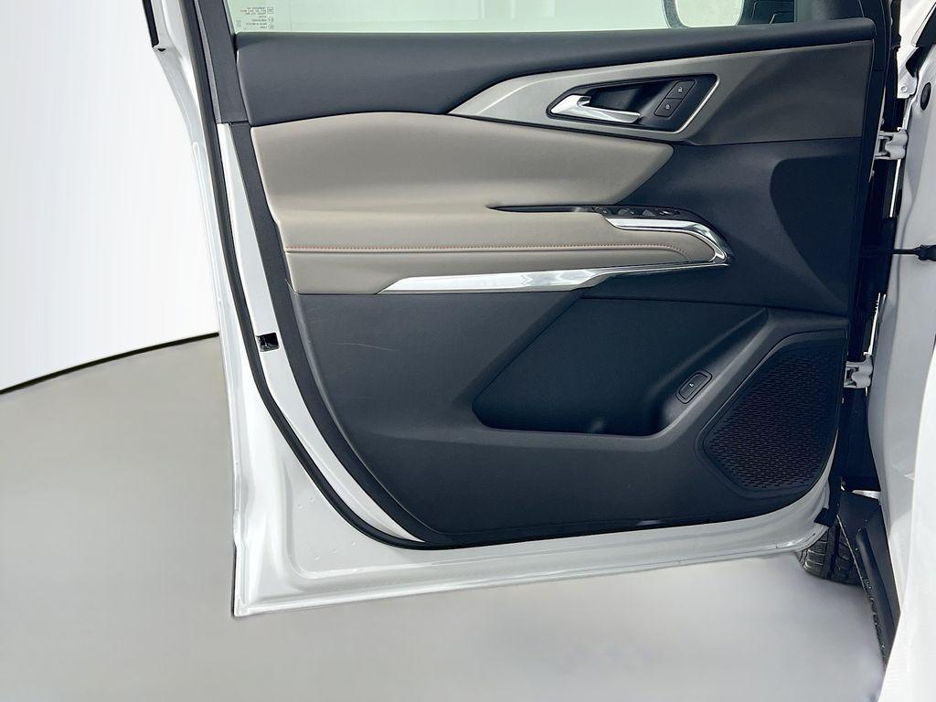 new 2026 Chevrolet Traverse car, priced at $42,067