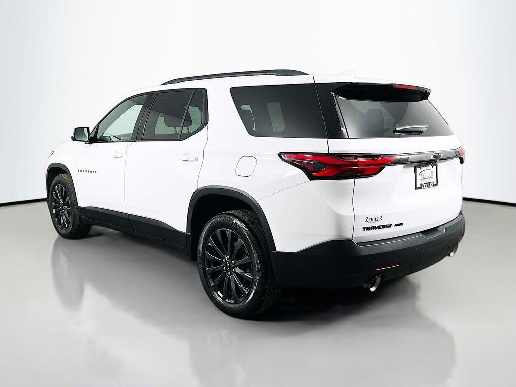 used 2023 Chevrolet Traverse car, priced at $37,880