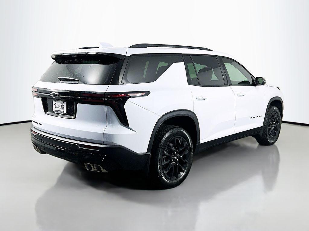 new 2026 Chevrolet Traverse car, priced at $47,611