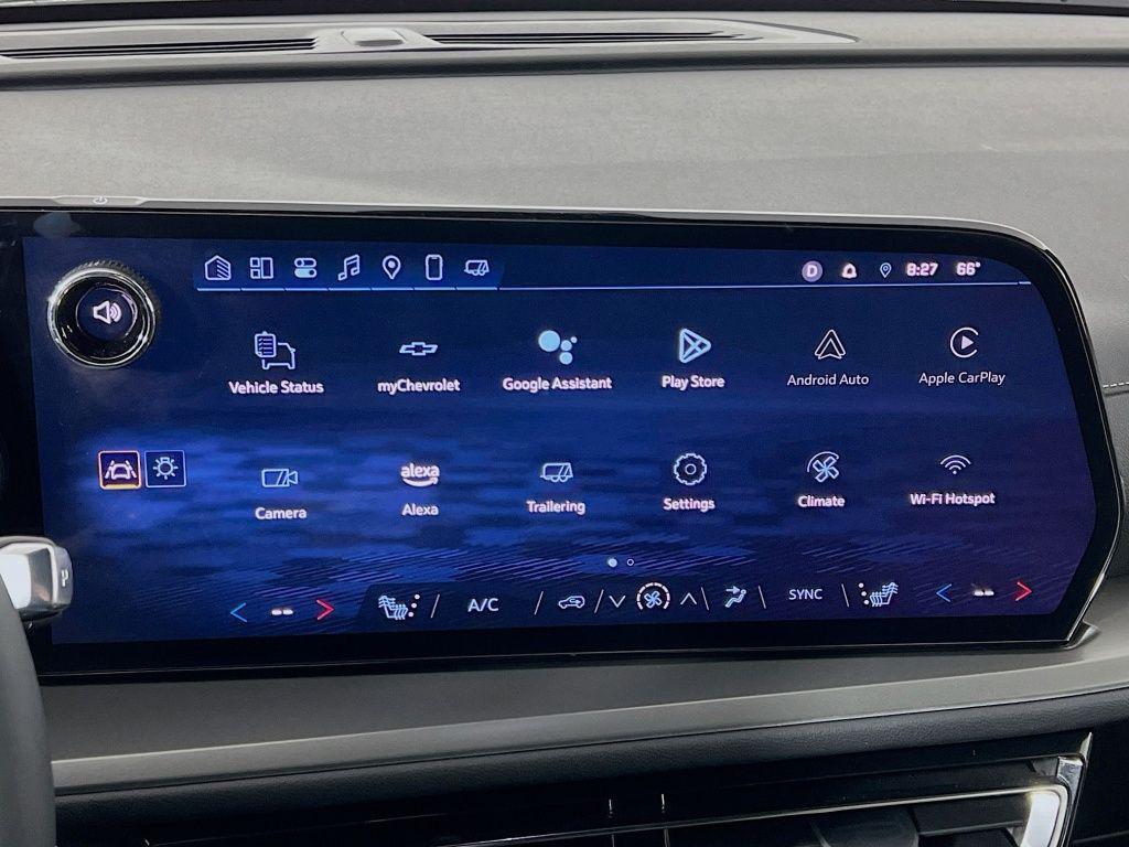 used 2025 Chevrolet Traverse car, priced at $33,899