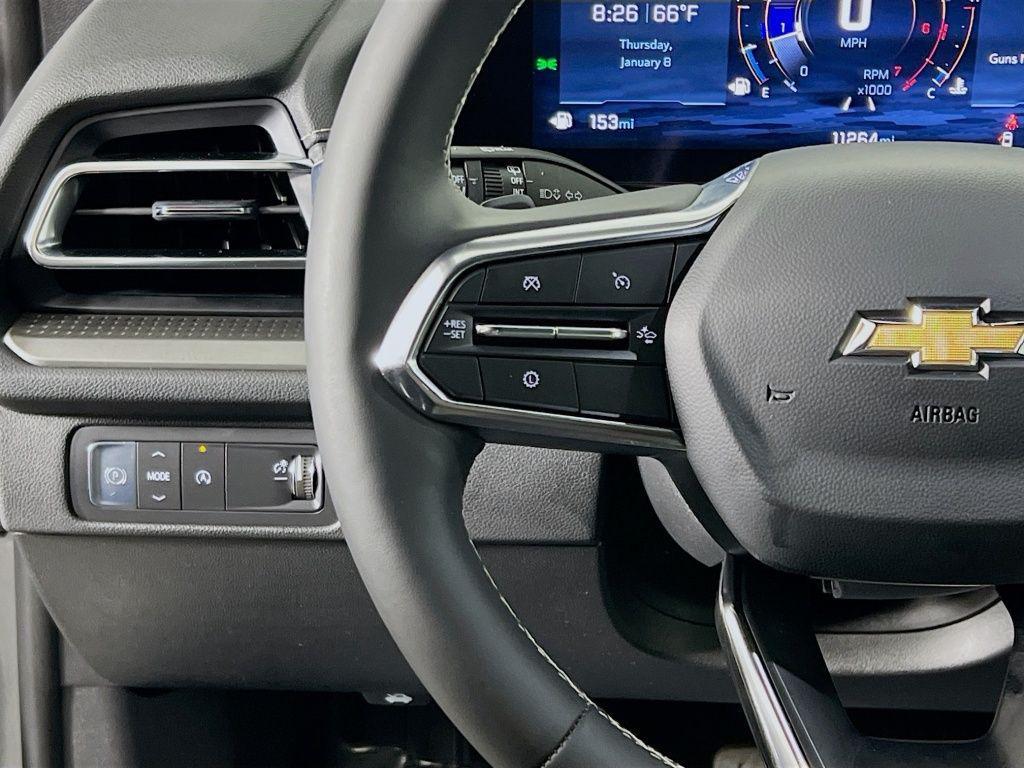 used 2025 Chevrolet Traverse car, priced at $33,899