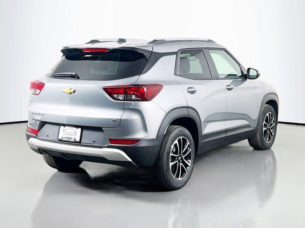 new 2025 Chevrolet TrailBlazer car, priced at $25,880
