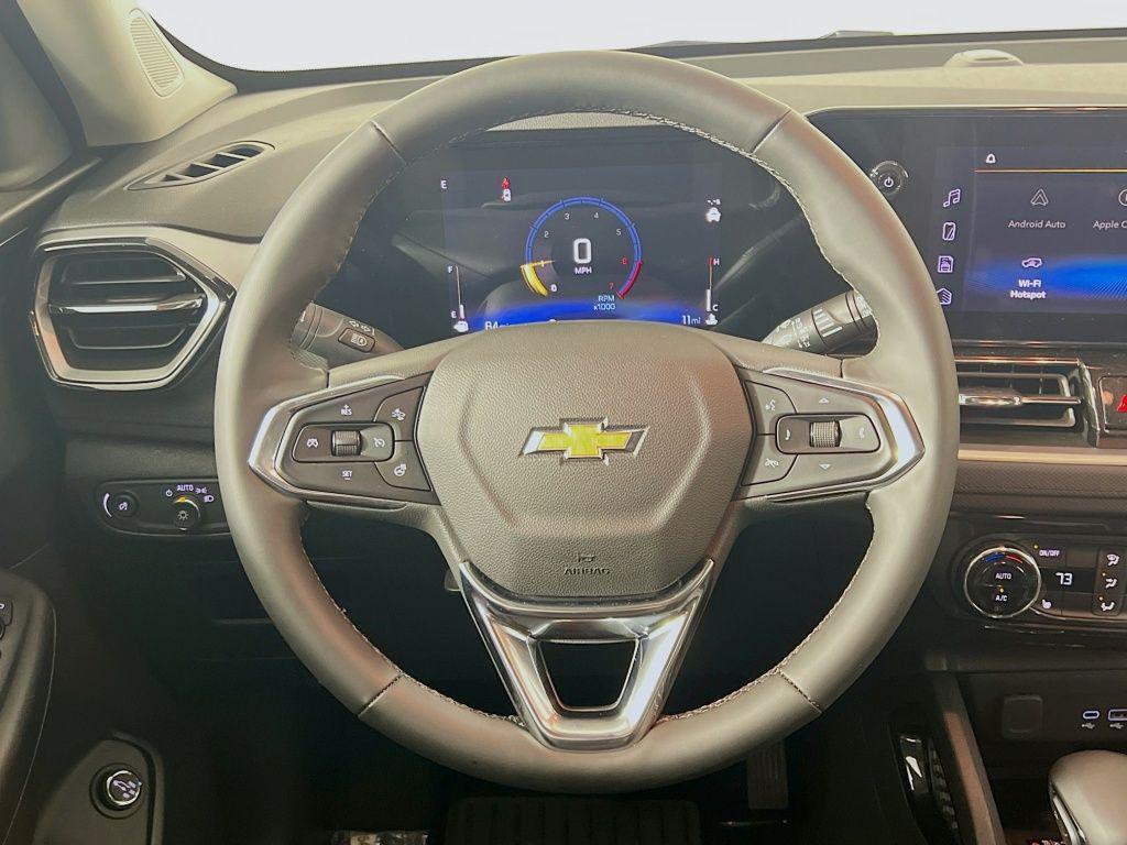 new 2025 Chevrolet TrailBlazer car, priced at $25,880