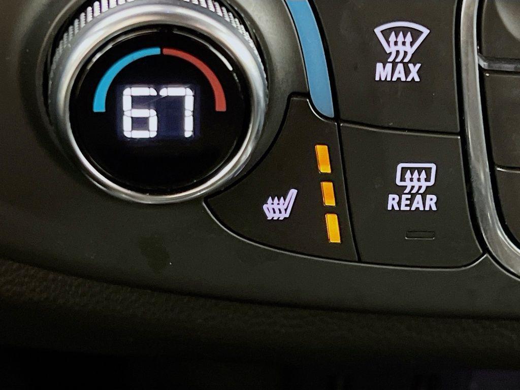 used 2022 Chevrolet Traverse car, priced at $29,459