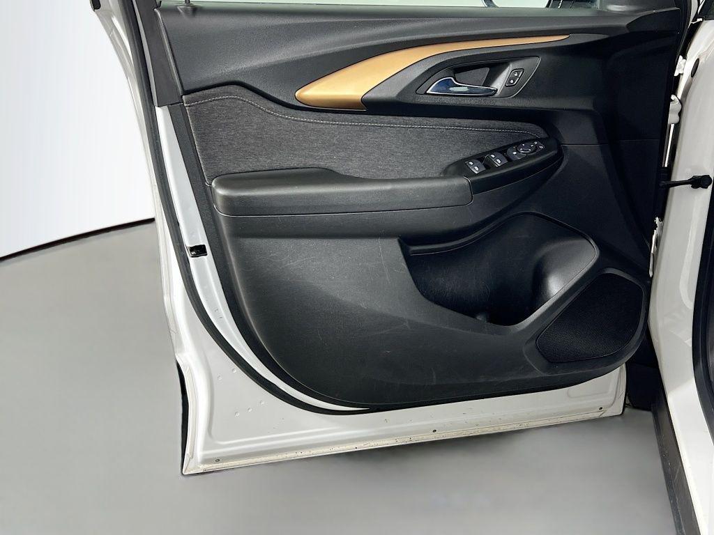 used 2023 Chevrolet TrailBlazer car, priced at $19,470