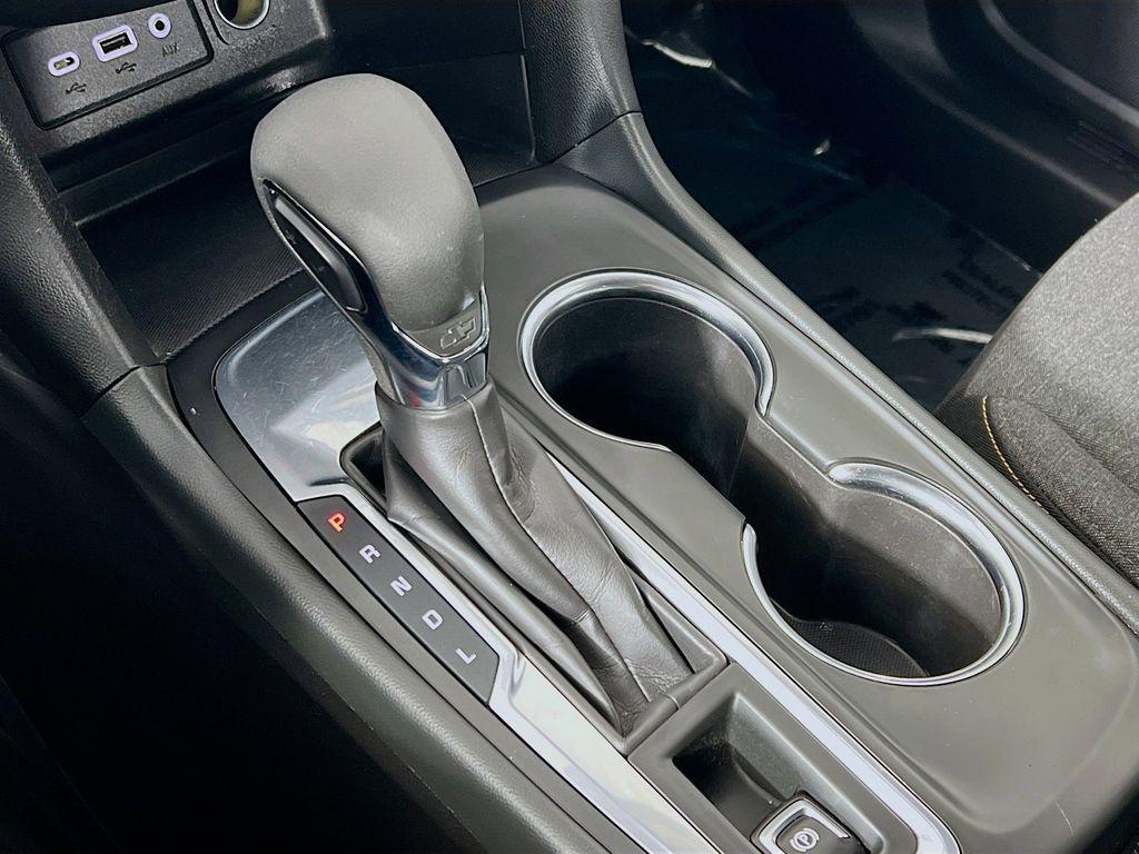 used 2022 Chevrolet Equinox car, priced at $16,813