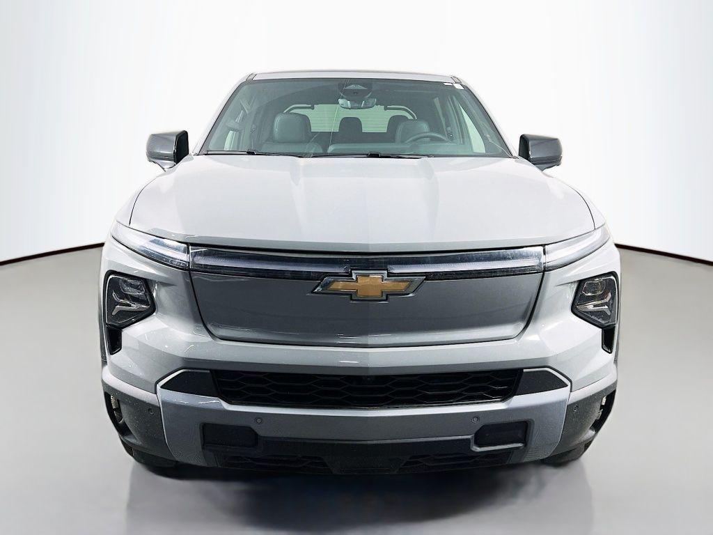 new 2026 Chevrolet Silverado EV car, priced at $77,160