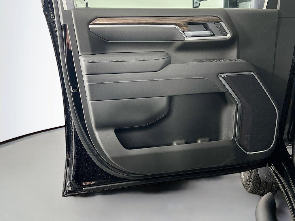new 2026 Chevrolet Silverado 2500 car, priced at $70,003