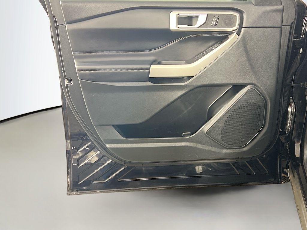 used 2023 Ford Explorer car, priced at $26,995