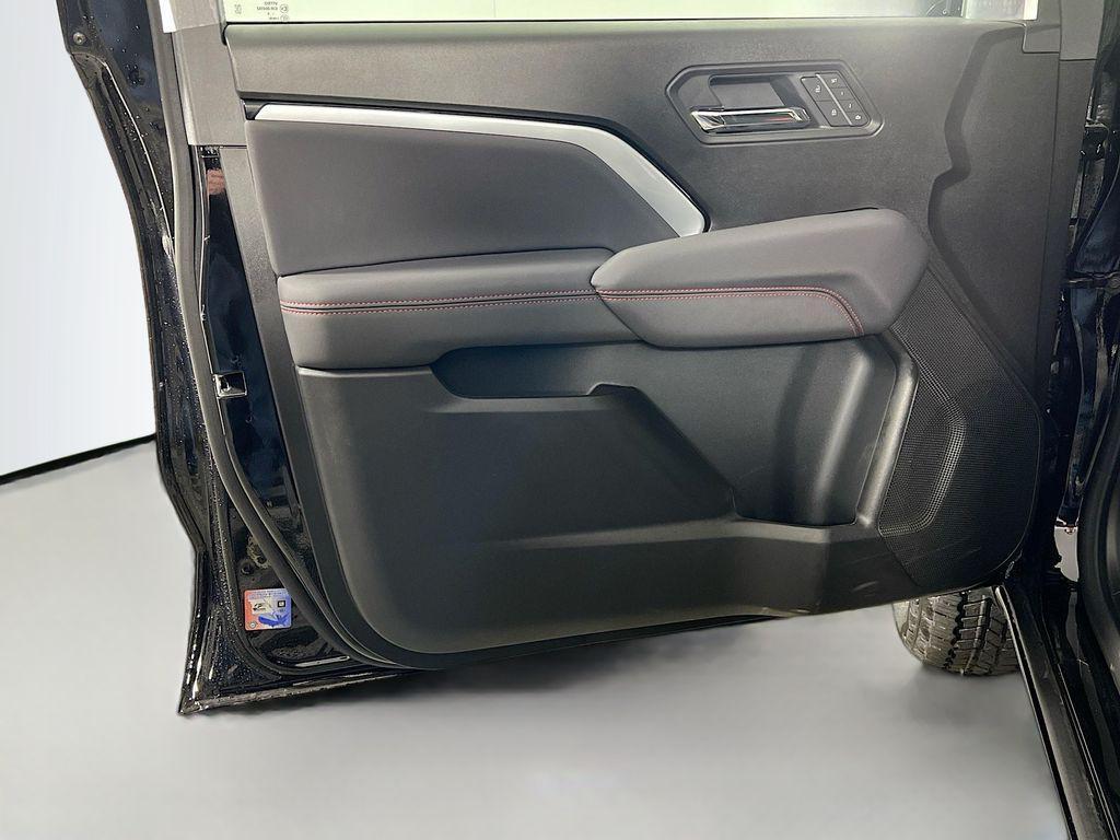 new 2026 Chevrolet Colorado car, priced at $46,460