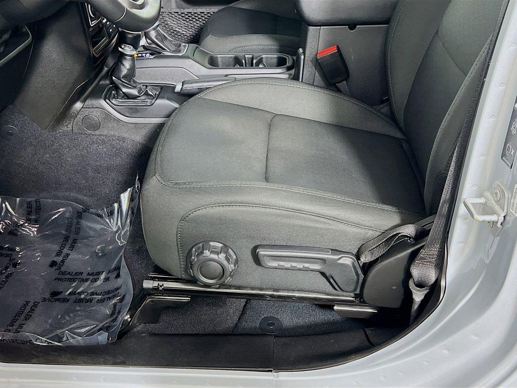 used 2022 Jeep Wrangler Unlimited car, priced at $31,113