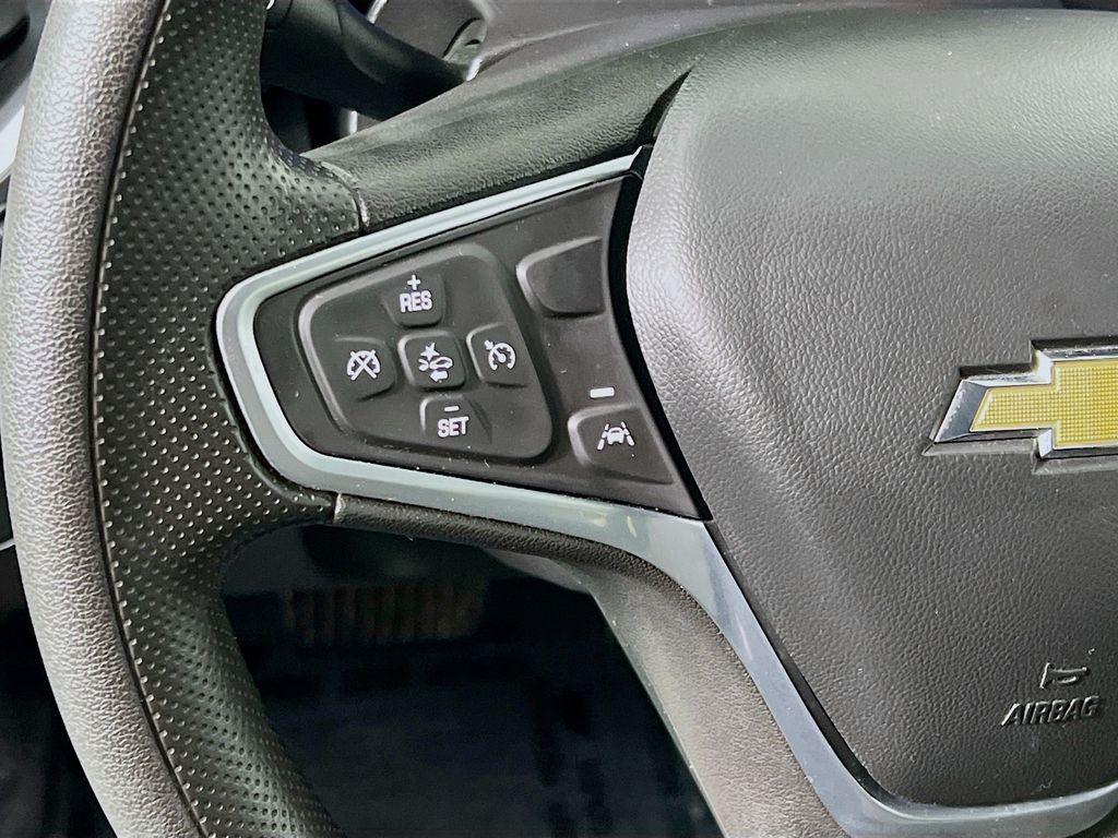 used 2023 Chevrolet Equinox car, priced at $17,500