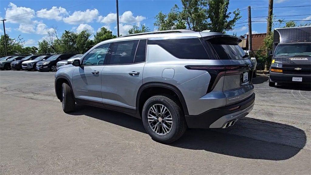 new 2025 Chevrolet Traverse car, priced at $39,861