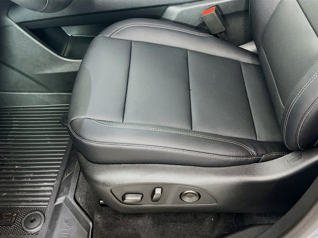 new 2026 Chevrolet Traverse car, priced at $44,620