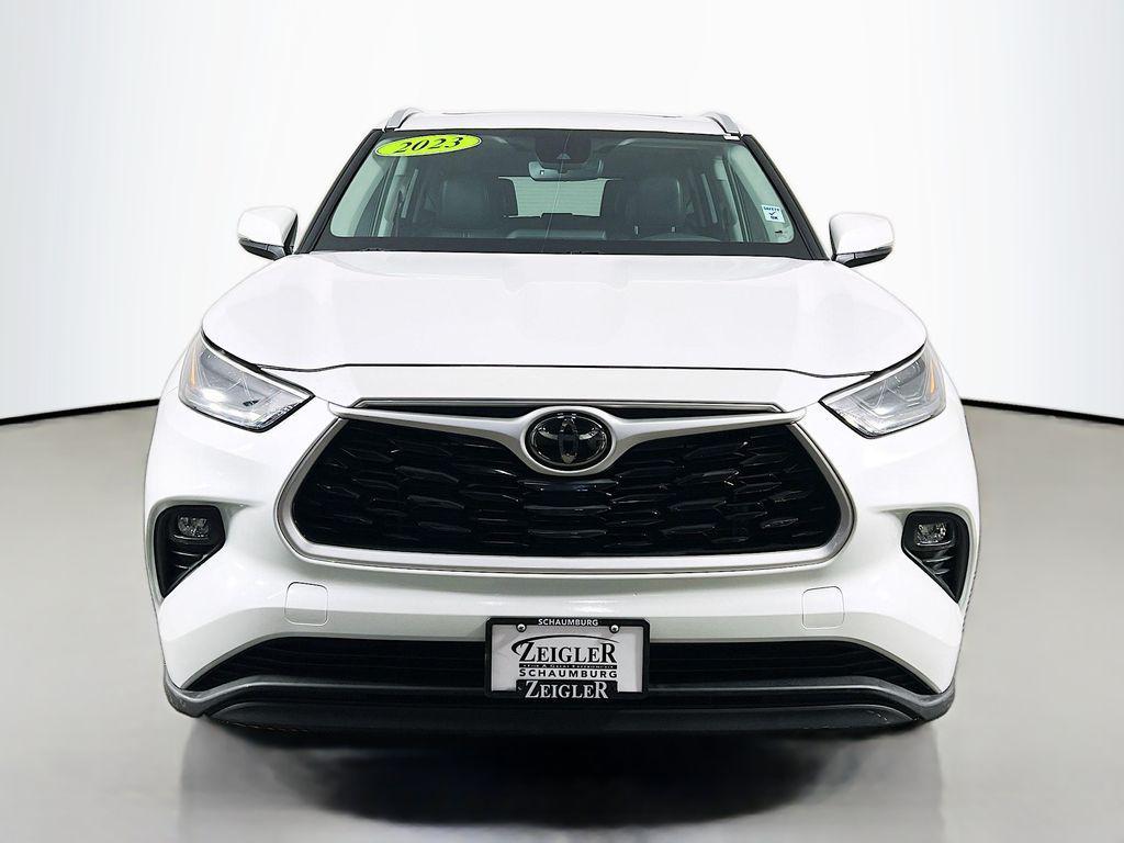 used 2023 Toyota Highlander car, priced at $33,000
