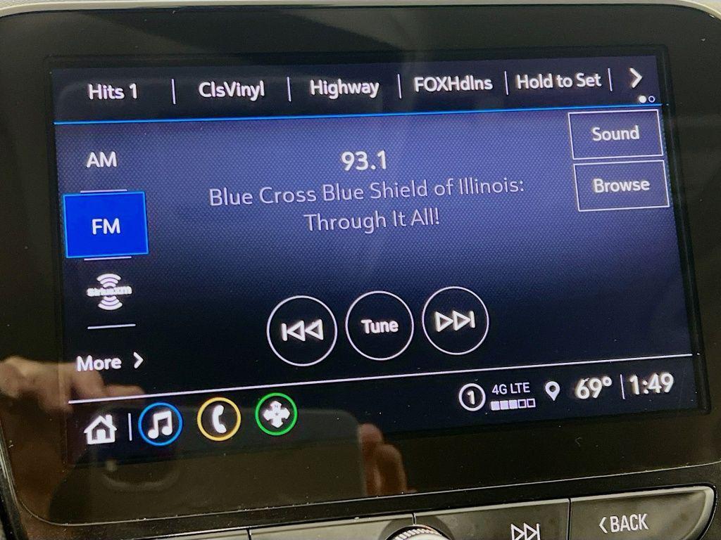 used 2022 Chevrolet Equinox car, priced at $24,549