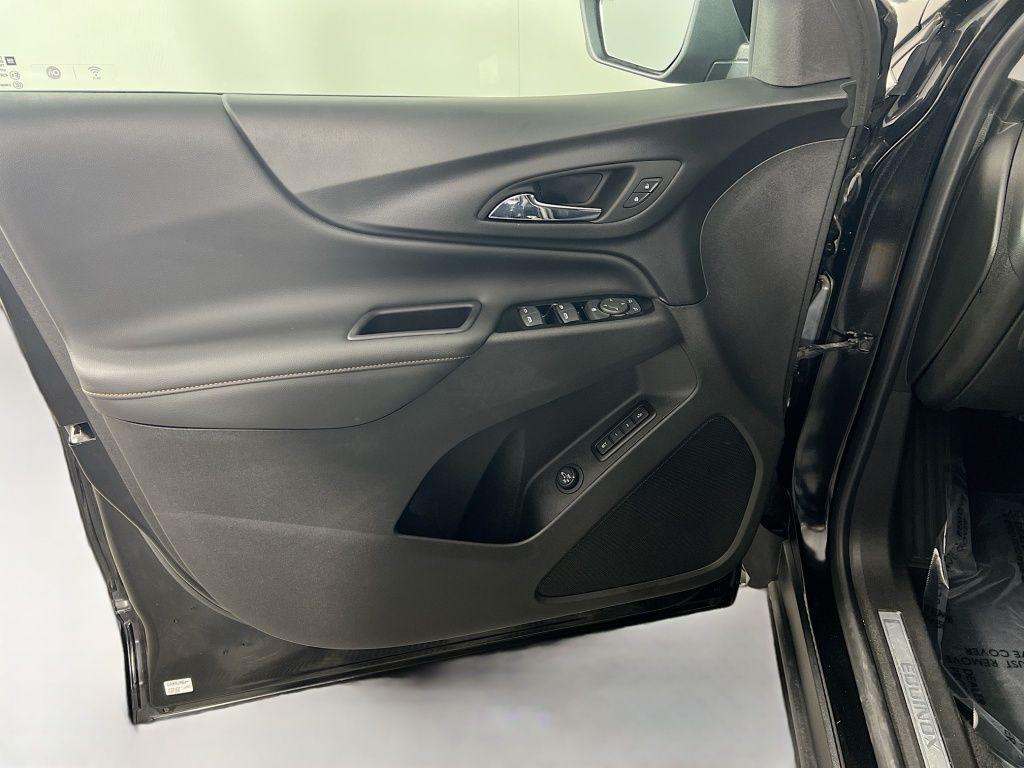 used 2022 Chevrolet Equinox car, priced at $24,549