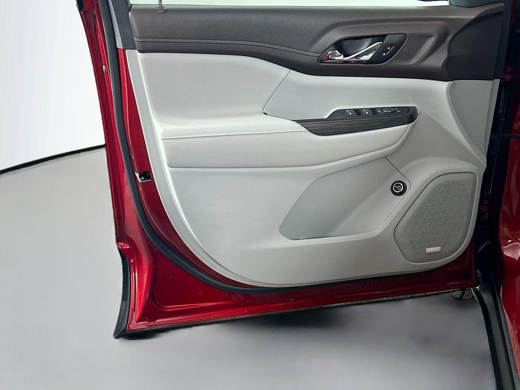 used 2023 GMC Acadia car, priced at $24,570