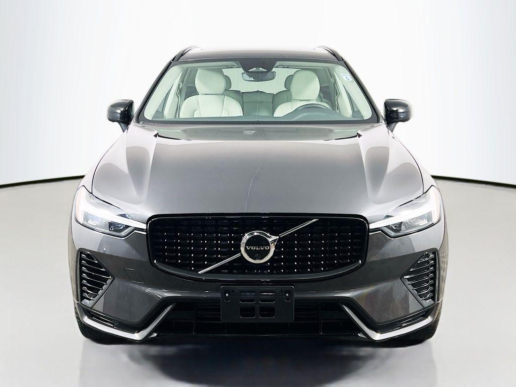 used 2023 Volvo XC60 Recharge Plug-In Hybrid car, priced at $35,000