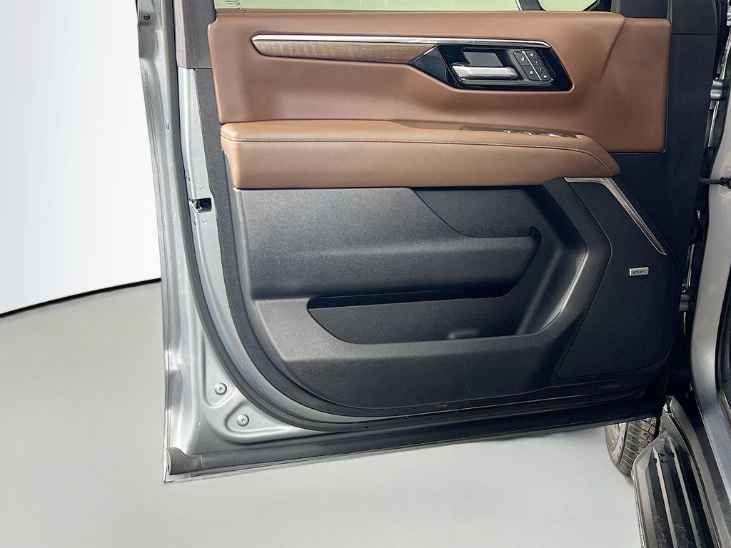 used 2025 Chevrolet Tahoe car, priced at $78,072