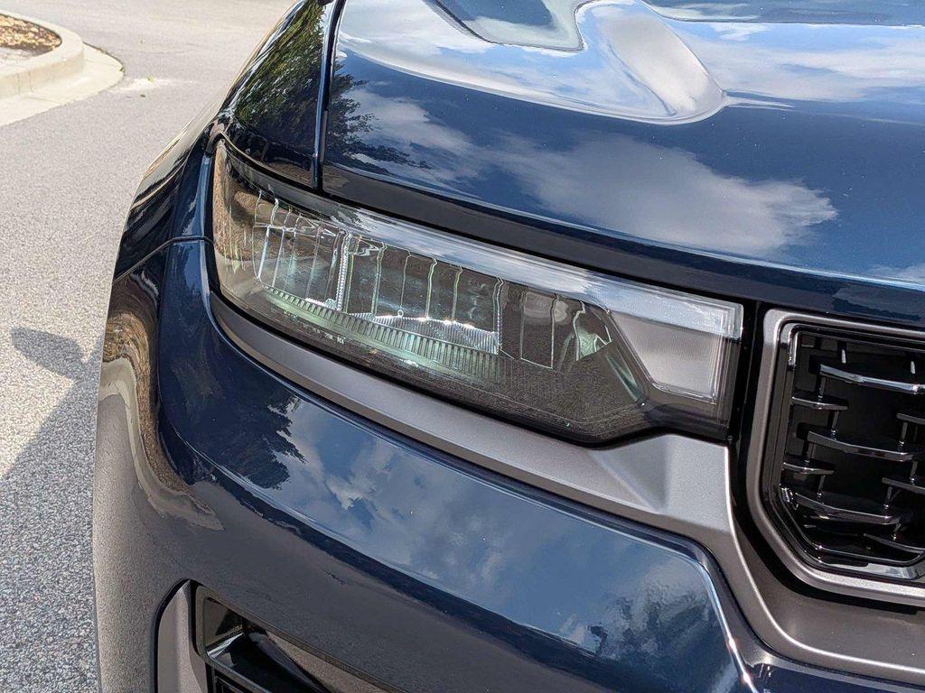 new 2027 Jeep Grand Cherokee car, priced at $58,060