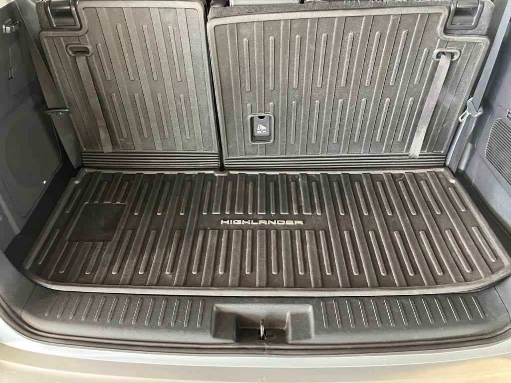 used 2024 Toyota Highlander Hybrid car, priced at $43,500