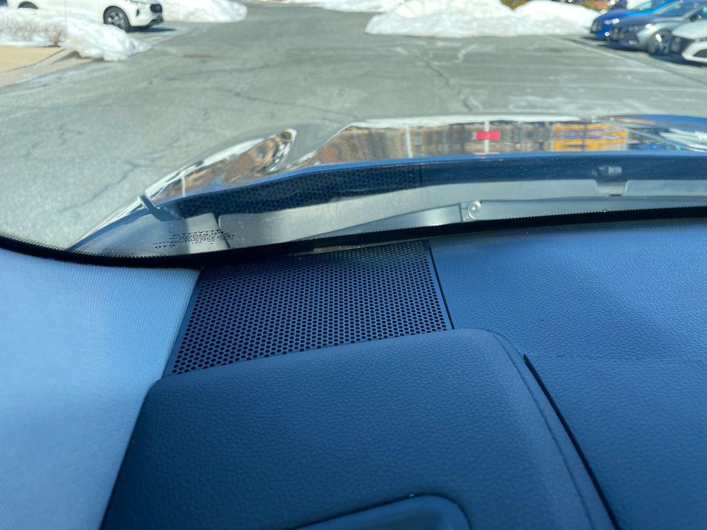 used 2023 Toyota Highlander car, priced at $36,900