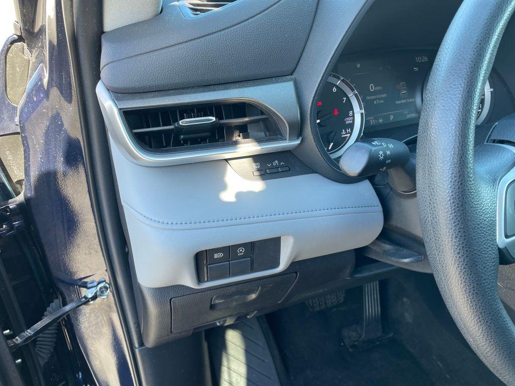 used 2023 Toyota Highlander car, priced at $36,900