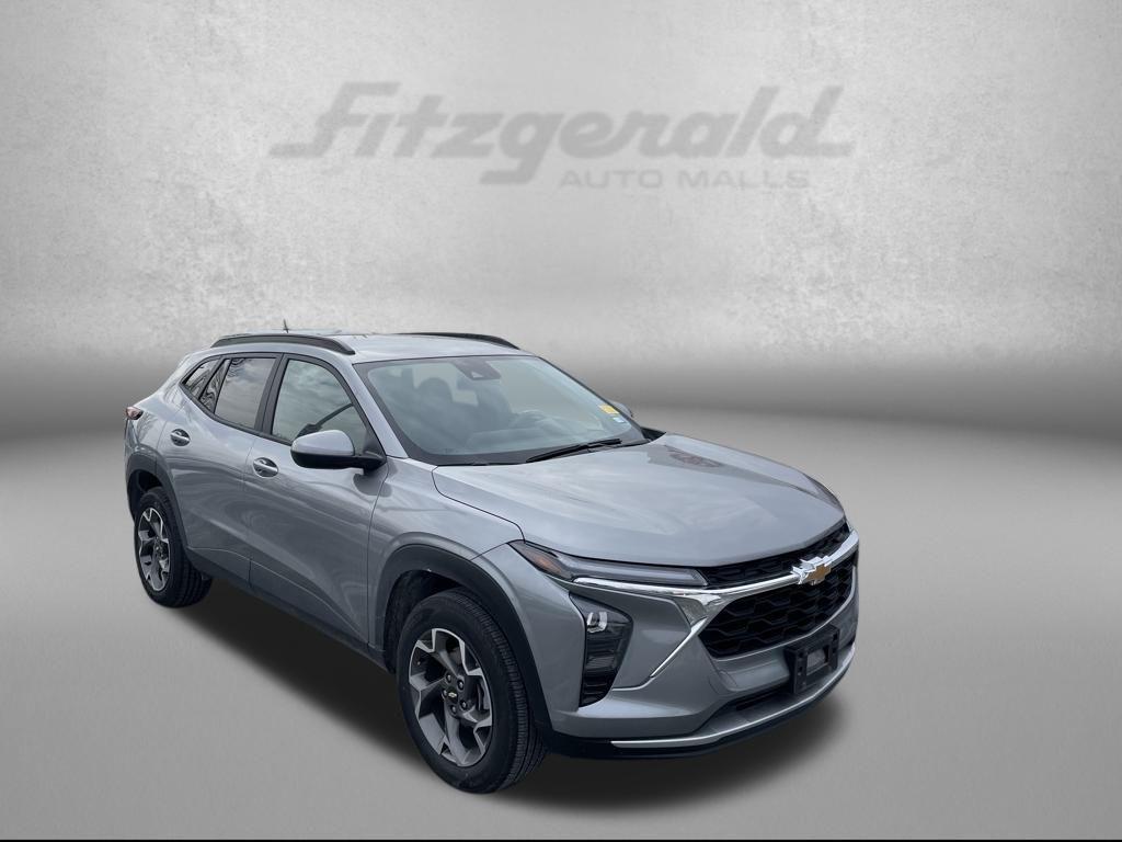 used 2025 Chevrolet Trax car