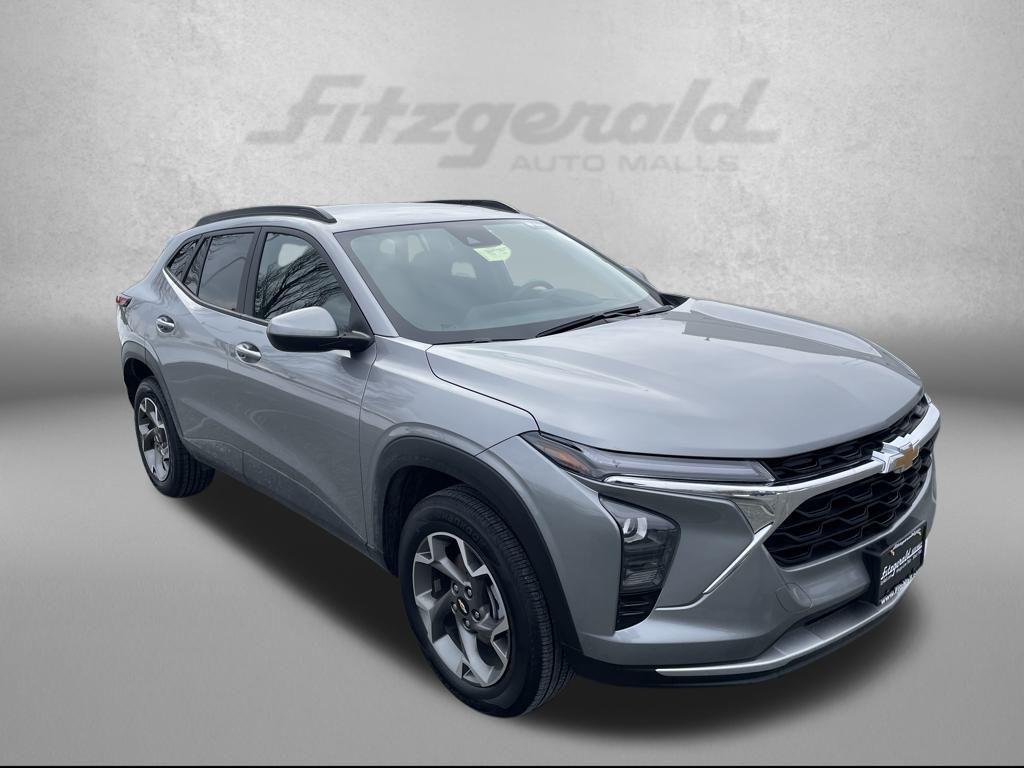 used 2025 Chevrolet Trax car, priced at $19,900
