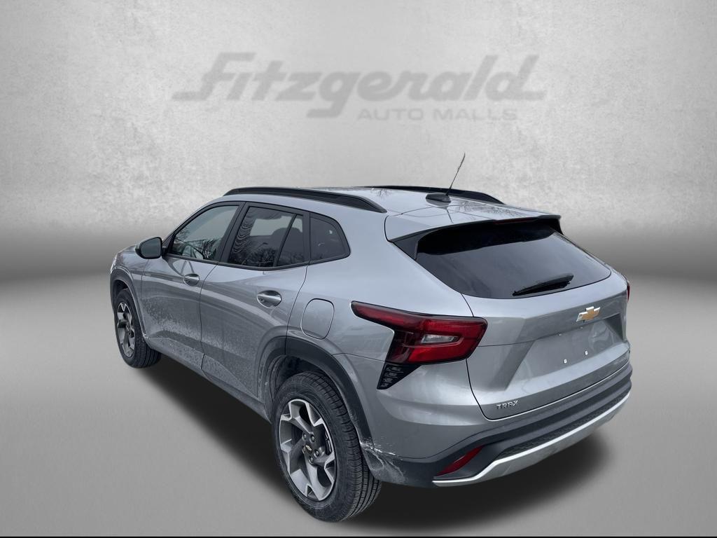 used 2025 Chevrolet Trax car