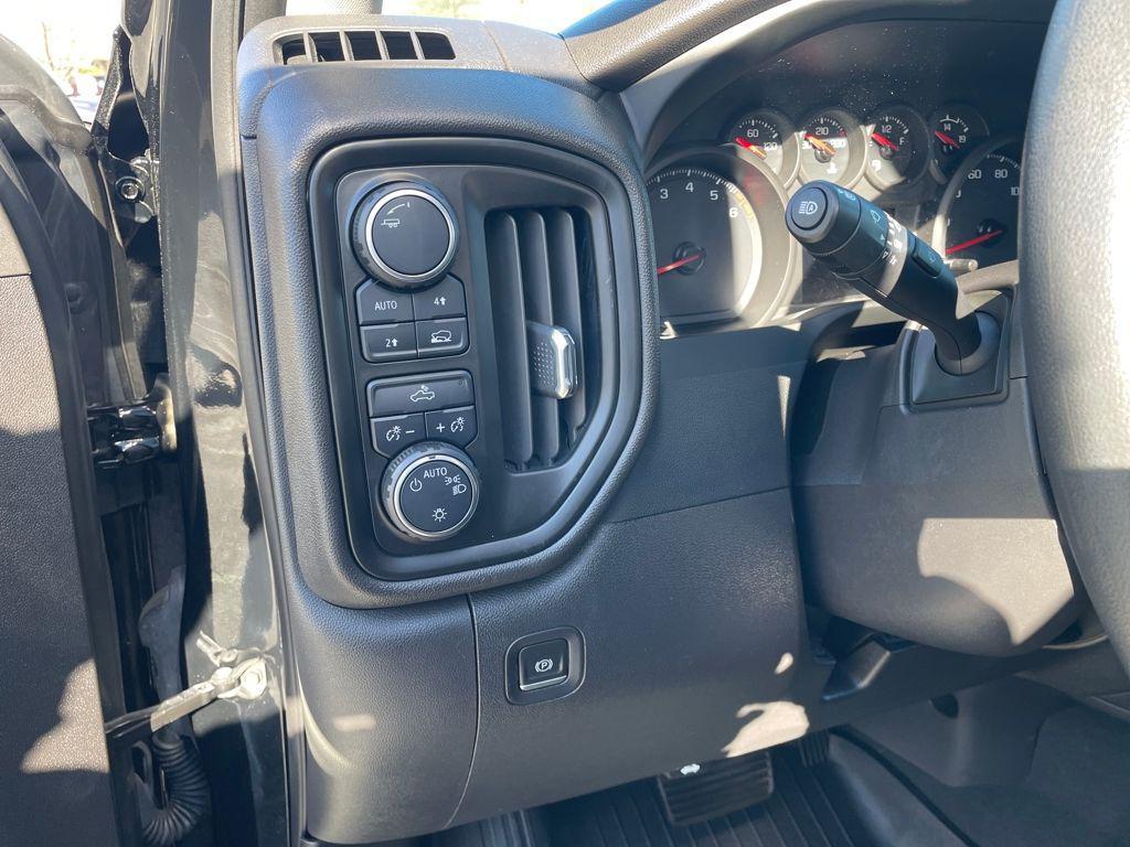 used 2023 Chevrolet Silverado 1500 car, priced at $30,900