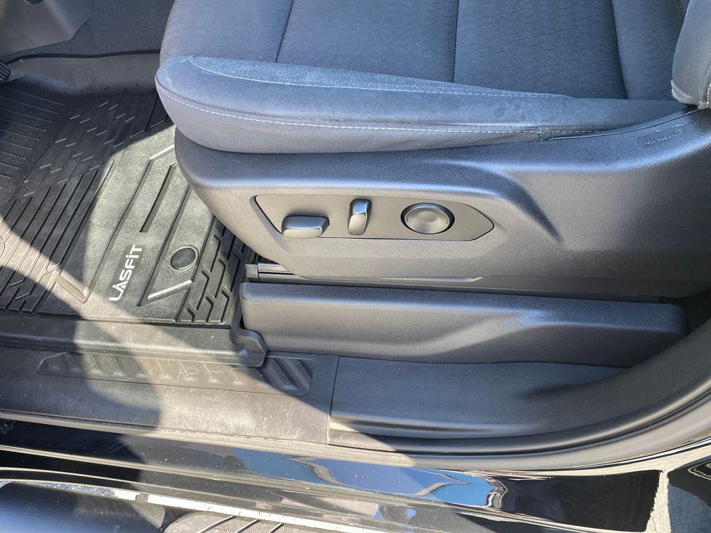 used 2023 Chevrolet Silverado 1500 car, priced at $30,900