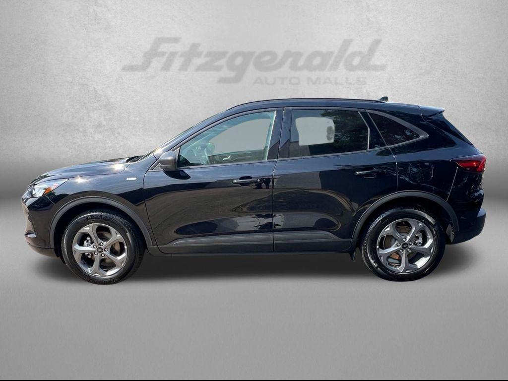 used 2025 Ford Escape car, priced at $25,100