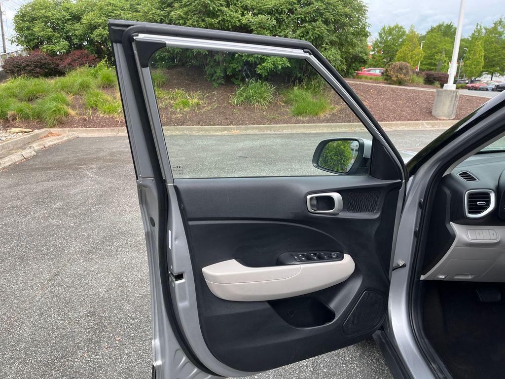 used 2025 Hyundai Venue car, priced at $23,099