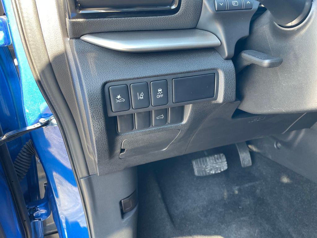 used 2025 Mitsubishi Eclipse Cross car, priced at $22,500