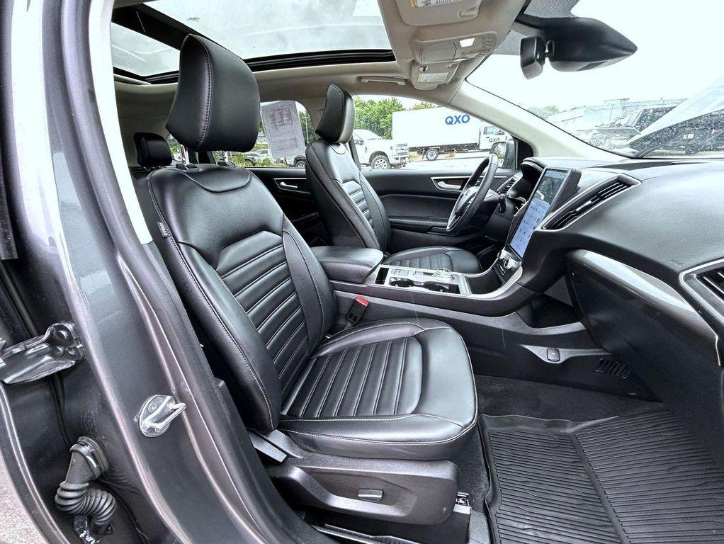 used 2024 Ford Edge car, priced at $30,294