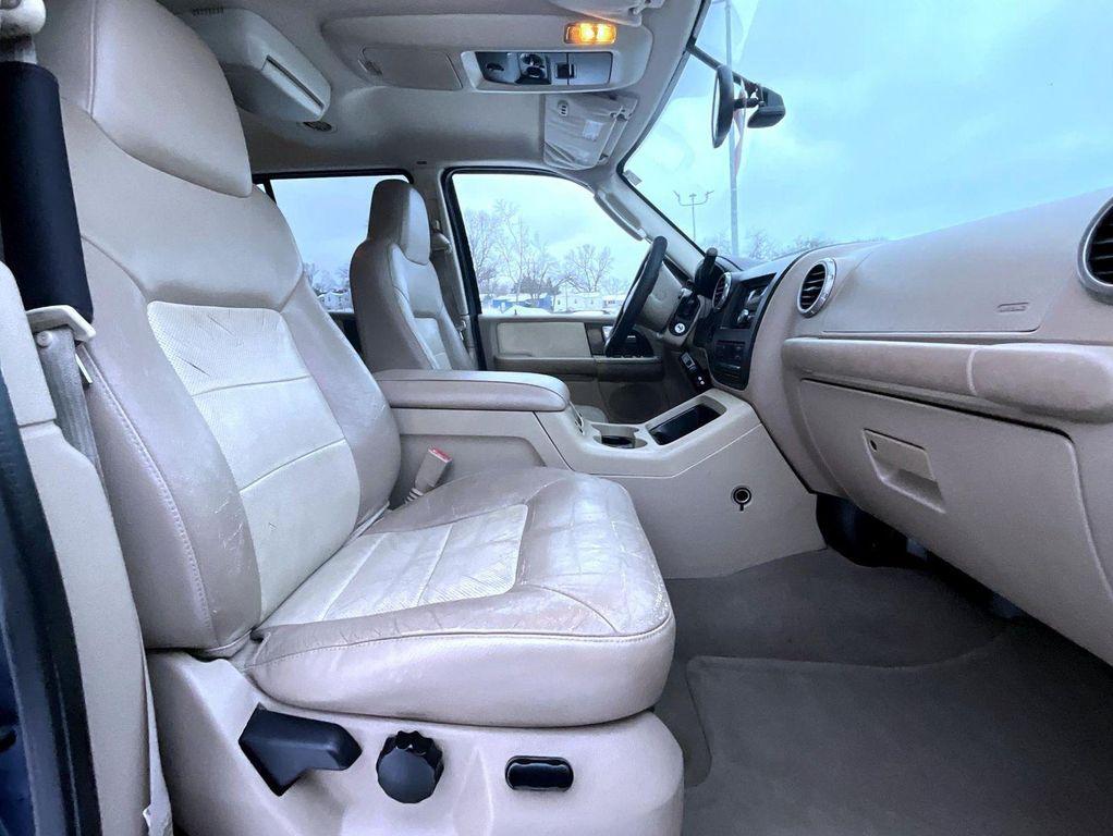 used 2004 Ford Expedition car, priced at $3,995